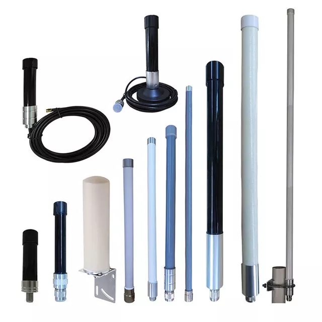 Different types of fiberglass antennas Diferentes tipos de antenas de fibra de vidrio