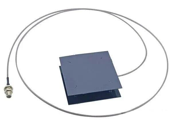 Quadrifilar Helix Antenna Antena de hélice cuadrifilar